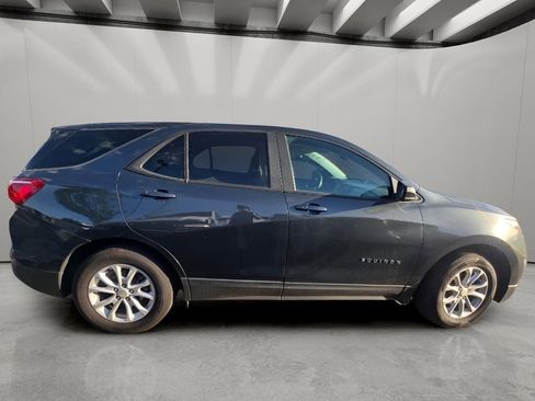 Used 2020 Chevrolet Equinox LS w/ LS Convenience Package FWD image 12