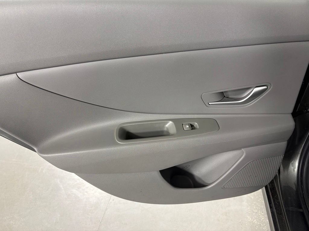 Used 2024 Hyundai Elantra SEL FWD image 36