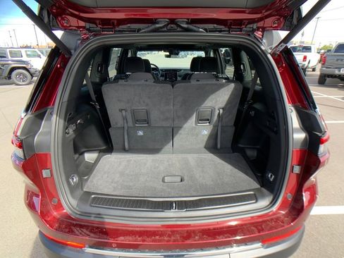 New 2026 Jeep Grand Cherokee L Laredo image 23