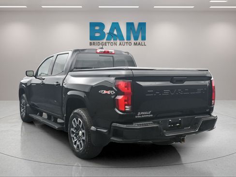 Used 2024 Chevrolet Colorado LT w/ LT Convenience Package III AWD/4WD image 5
