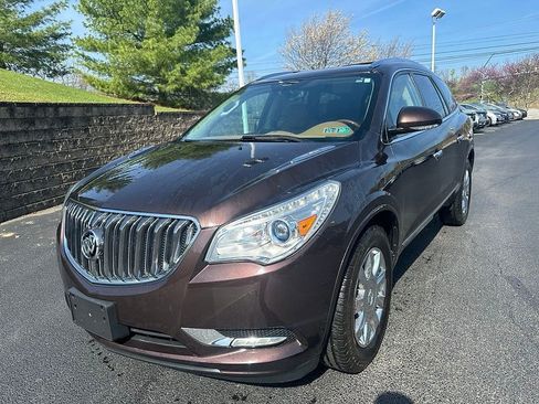 Used 2017 Buick Enclave Leather image 3