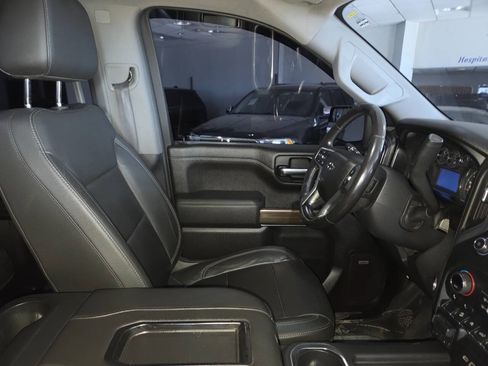 Used 2019 Chevrolet Silverado 1500 LT Trail Boss AWD/4WD image 32