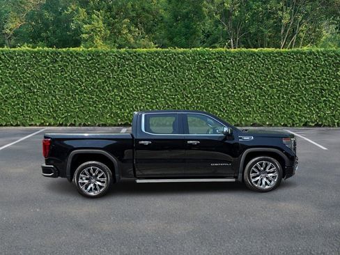 Used 2023 GMC Sierra 1500 Denali w/ Denali Reserve Package AWD/4WD image 2