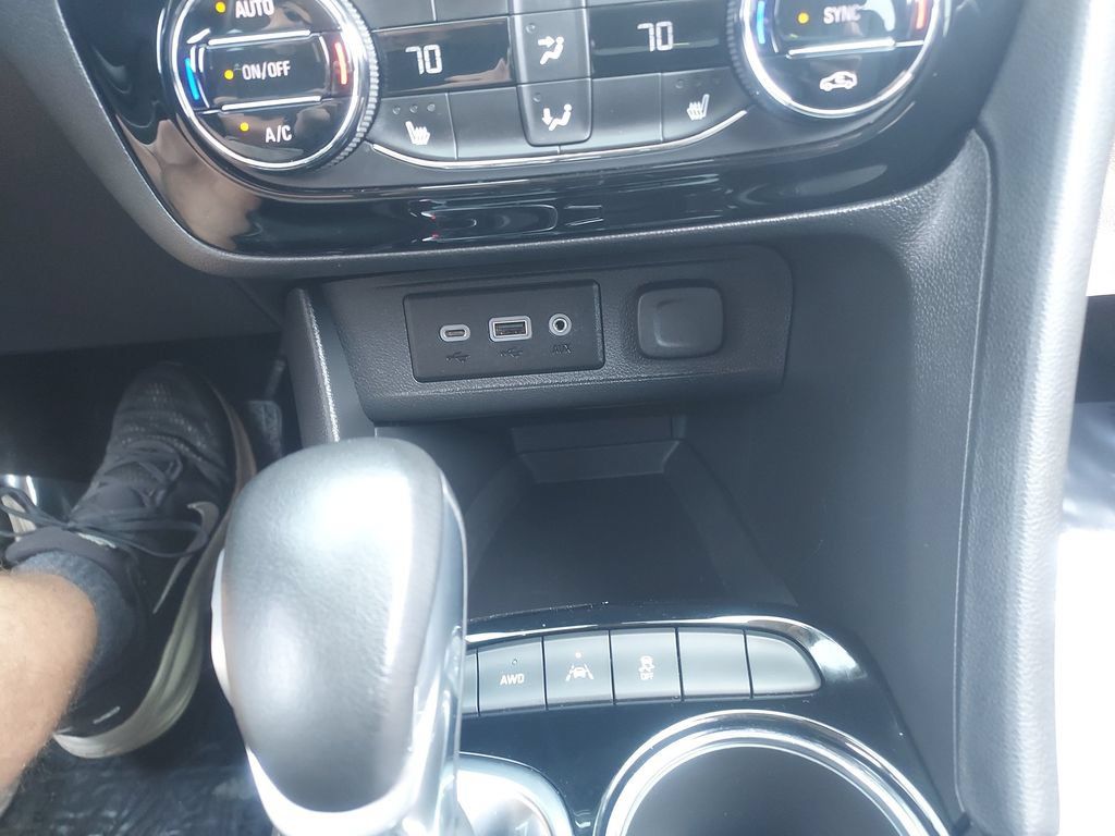 Used 2023 Buick Encore GX Select w/ Safety Package II AWD/4WD image 16
