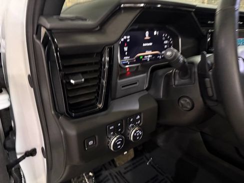 Used 2024 GMC Sierra 1500 AT4 w/ AT4 Premium Package AWD/4WD image 13