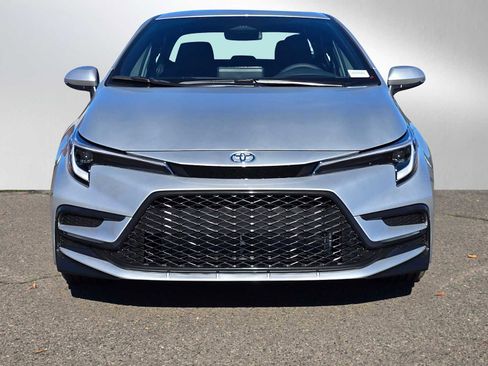 Used 2026 Toyota Corolla SE image 9