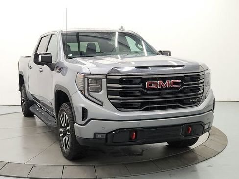 Used 2024 GMC Sierra 1500 AT4 w/ Technology Package AWD/4WD image 2