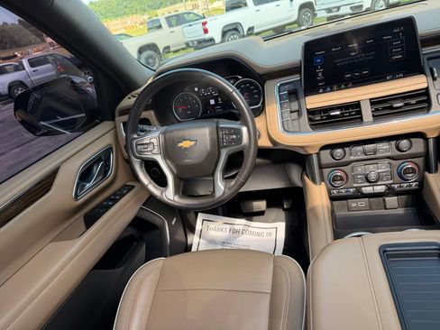 Used 2021 Chevrolet Suburban Premier w/ Premium Package AWD/4WD image 26