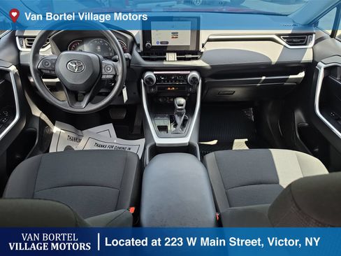 Used 2024 Toyota RAV4 LE AWD/4WD image 24