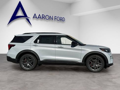 New 2026 Ford Explorer ST-Line w/ ST-Line Street Pack image 6