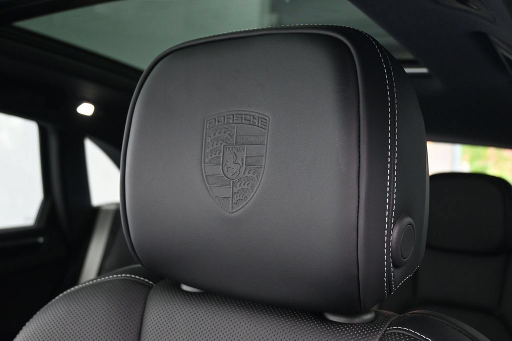 Certified 2026 Porsche Macan S AWD/4WD image 17