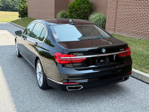Used 2017 BMW 750i xDrive AWD/4WD image 8