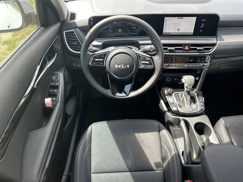 New 2026 Kia Seltos EX FWD image 23