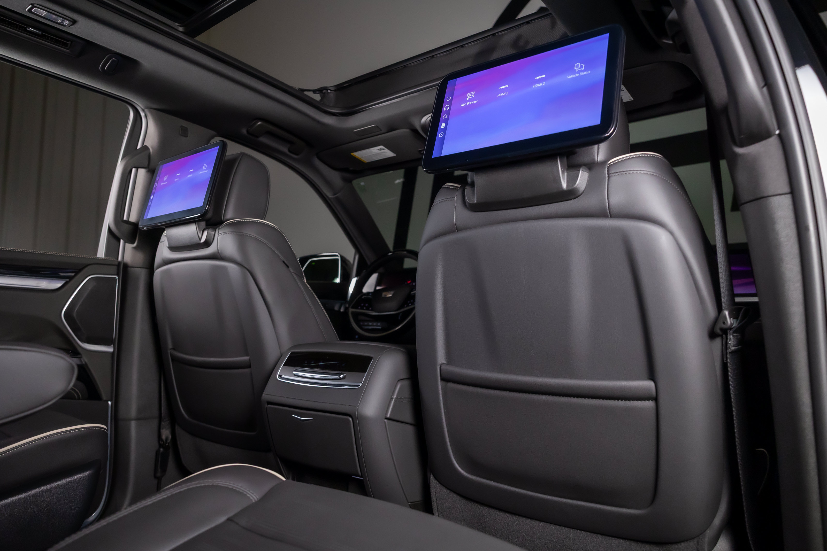 Used 2025 Cadillac Escalade Sport w/ Touring Package AWD/4WD image 29