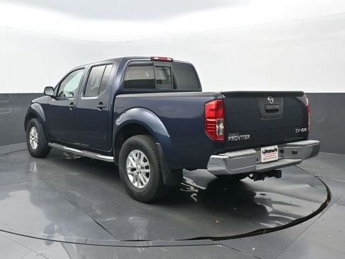 Used 2019 Nissan Frontier SV image 3