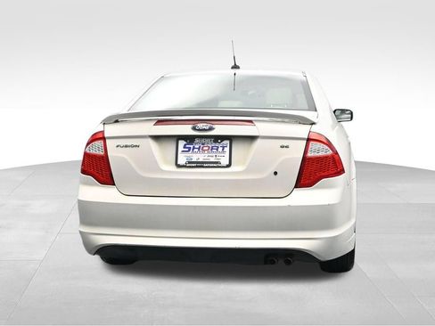 Used 2012 Ford Fusion SE FWD image 4