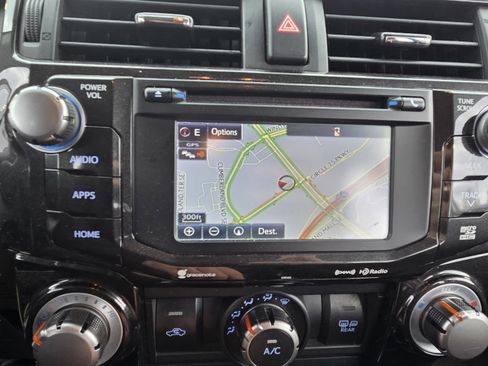 Used 2016 Toyota 4Runner Limited image 17