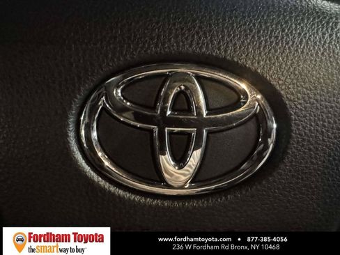 Certified 2024 Toyota Highlander LE AWD/4WD image 32