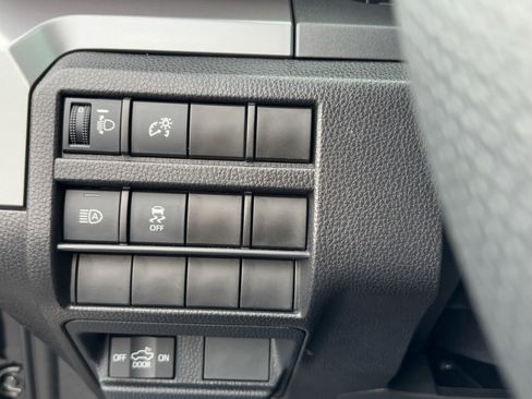 Certified 2025 Toyota Tacoma SR5 image 29