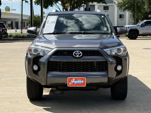 Used 2017 Toyota 4Runner SR5 RWD image 7