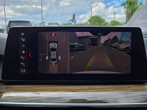 Used 2019 BMW 530e w/ M Sport Package RWD image 29