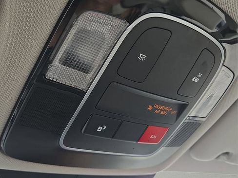 Used 2025 Hyundai Sonata SEL FWD image 12