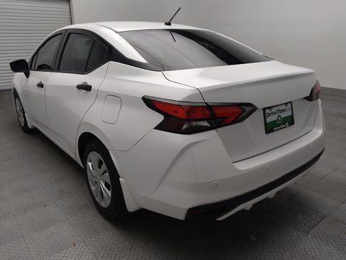 Used 2021 Nissan Versa S FWD image 5