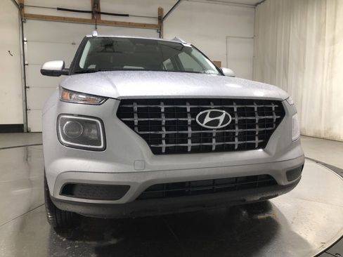 New 2026 Hyundai Venue SEL image 2