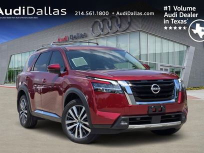 Used 2022 Nissan Pathfinder Platinum w/ Cargo Package