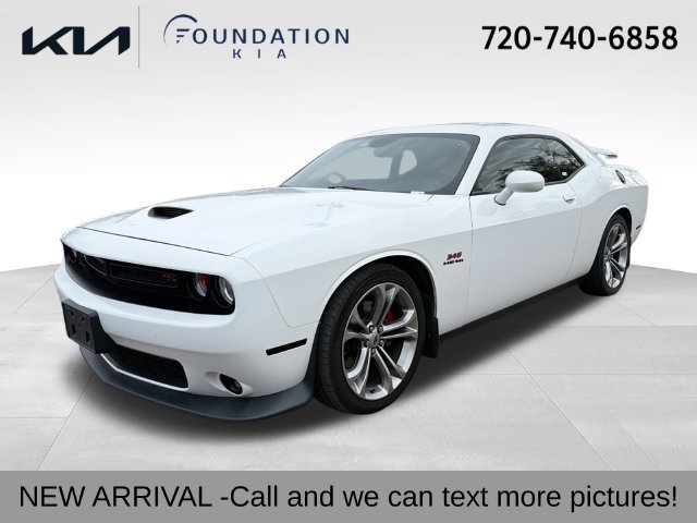 Used 2020 Dodge Challenger R/T RWD image 1