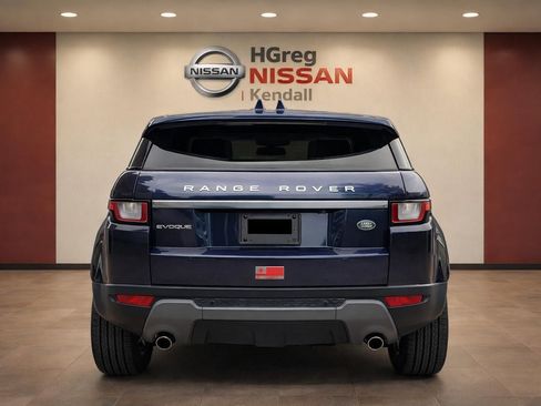 Used 2017 Land Rover Range Rover Evoque SE AWD/4WD image 6