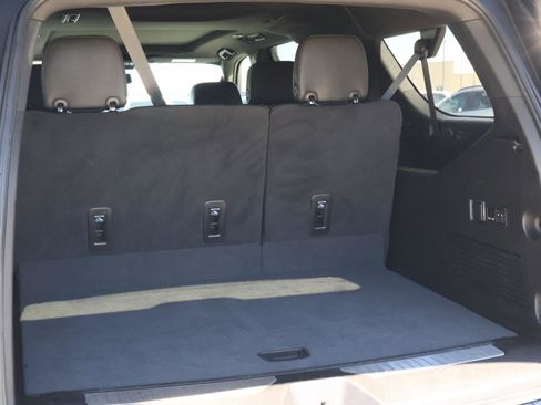 Used 2023 Chevrolet Suburban RST w/ Luxury Package image 25