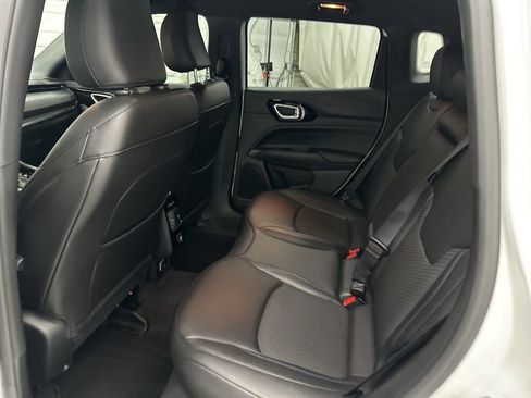 Used 2025 Jeep Compass Latitude w/ Altitude Special Edition image 24