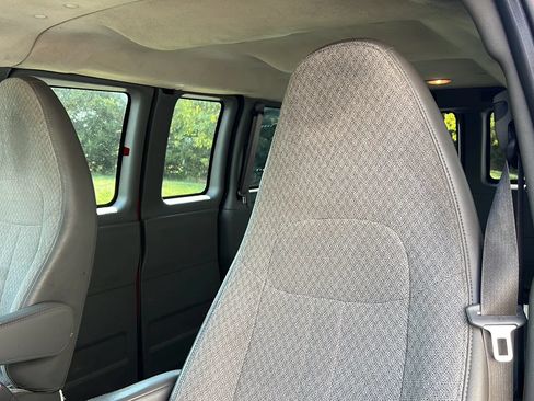 Used 2014 GMC Savana 2500 RWD image 11