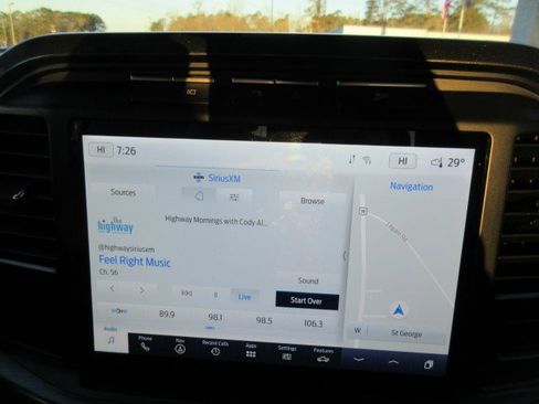 Used 2022 Ford F150 Lariat w/ Equipment Group 502A High image 27