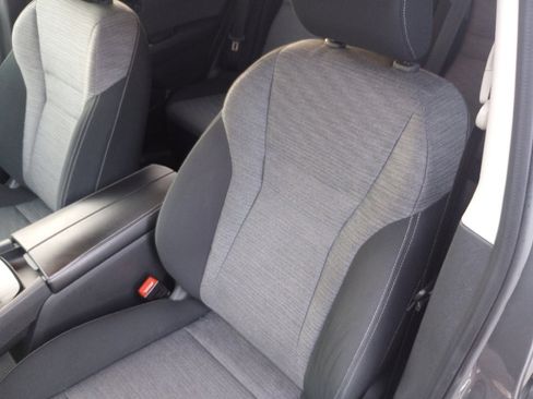 Used 2021 Nissan Rogue S image 11