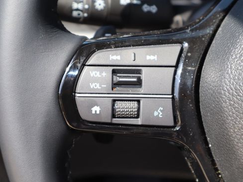 Used 2025 Honda Pilot EX-L image 12