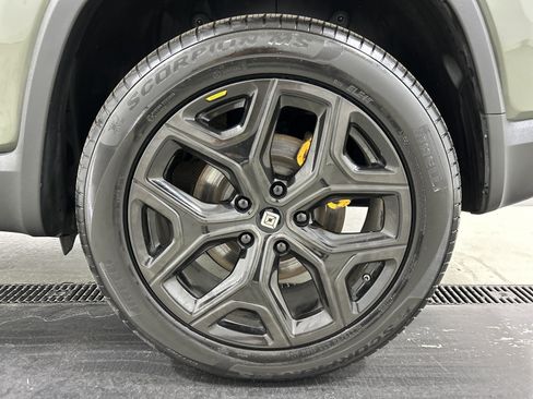 Used 2022 Rivian R1S Launch Edition Quad AWD/4WD image 10