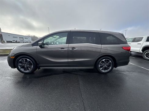 Used 2022 Honda Odyssey Elite image 5
