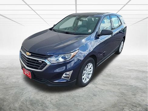 Used 2018 Chevrolet Equinox LS FWD image 1
