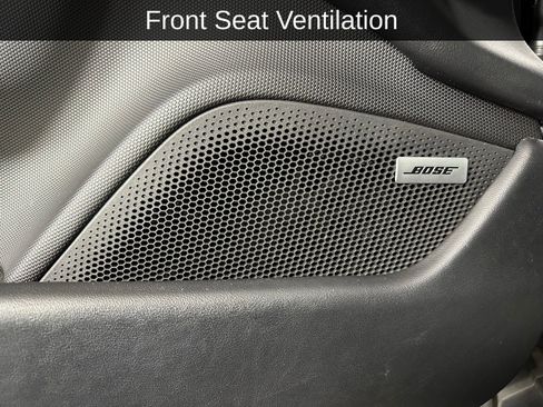 Used 2020 Porsche Taycan 4S w/ Premium Package image 16