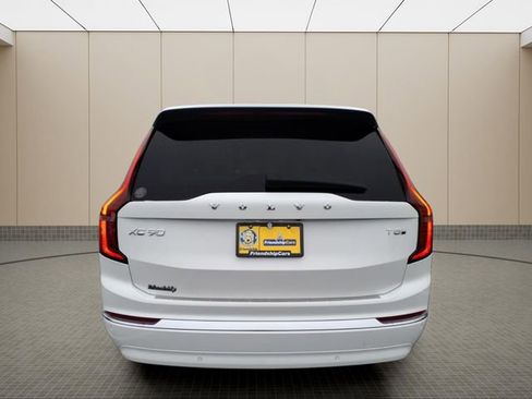New 2026 Volvo XC90 T8 Ultra w/ Protection Package Premier AWD/4WD image 8