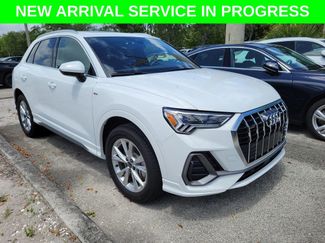 Used 2025 Audi Q3 2.0T Premium w/ Convenience Package video 1