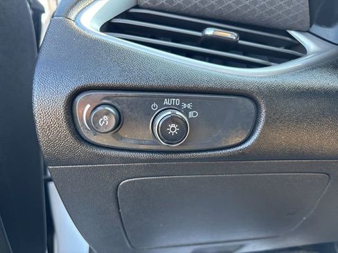 Used 2023 Chevrolet Malibu LT image 14