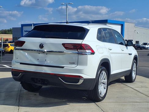 Used 2022 Volkswagen Atlas Cross Sport SE image 7