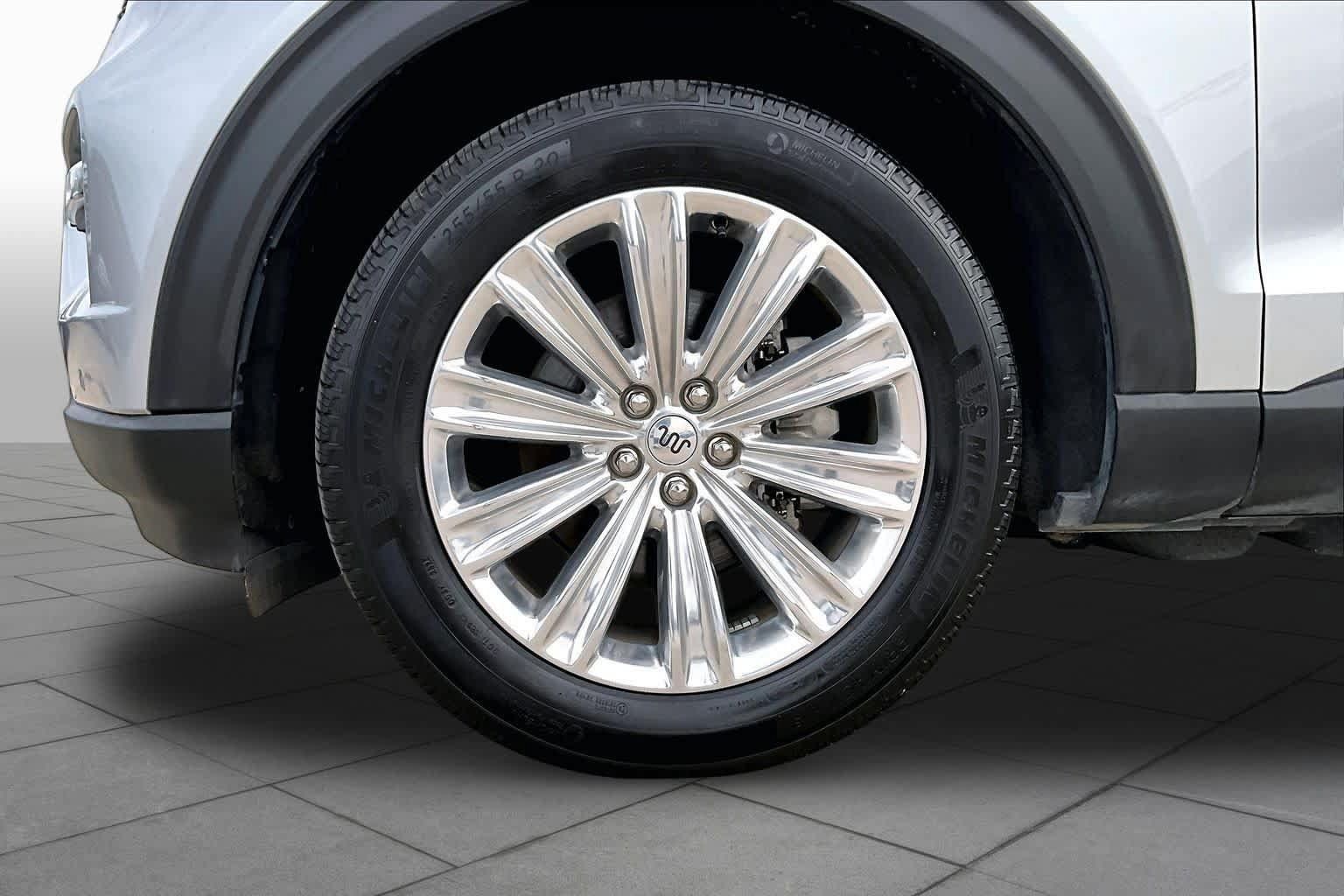 Used 2023 Ford Explorer King Ranch w/ Technology Package RWD image 11