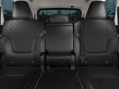 New 2026 INFINITI QX80 Luxe image 8