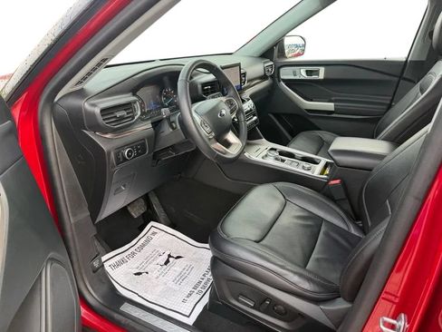 Used 2024 Ford Explorer Limited AWD/4WD image 11