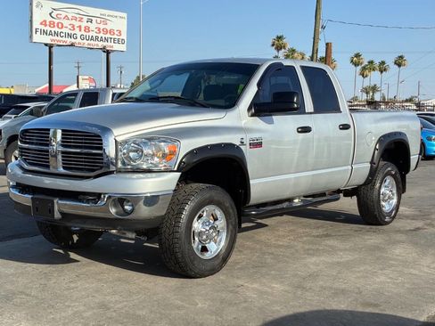 Used 2009 Dodge Ram 2500 Truck SLT w/ Popular Equipment Group AWD/4WD image 2