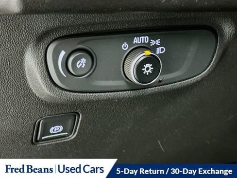 Used 2020 GMC Terrain SLE w/ Driver Convenience Package image 12